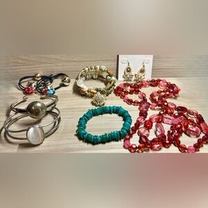 Vintage Lot Of 6 Assorted Bracelets, 1 Necklace, & 1 Pair Of Earrings